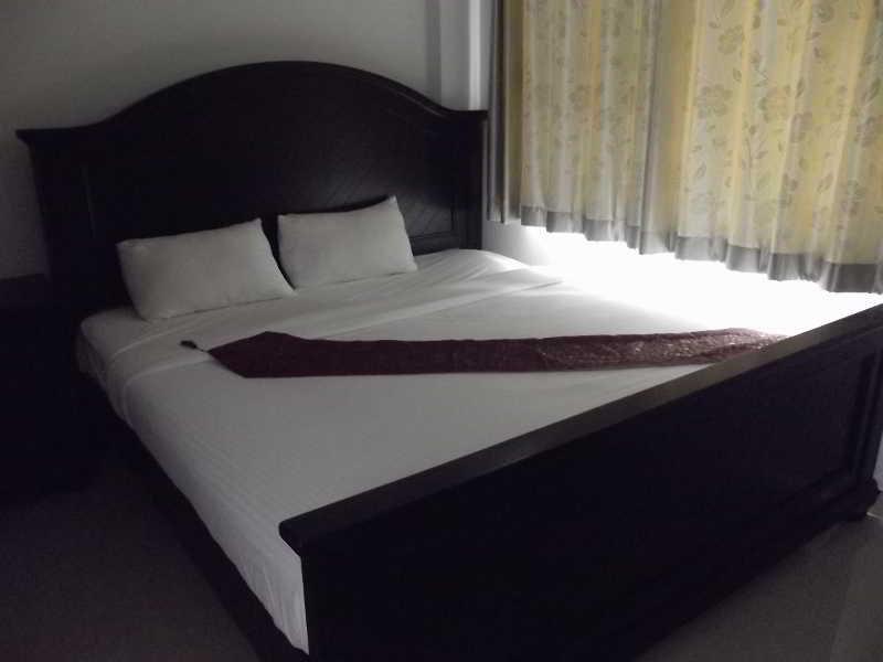 Richly Villa Bangkok Luaran gambar