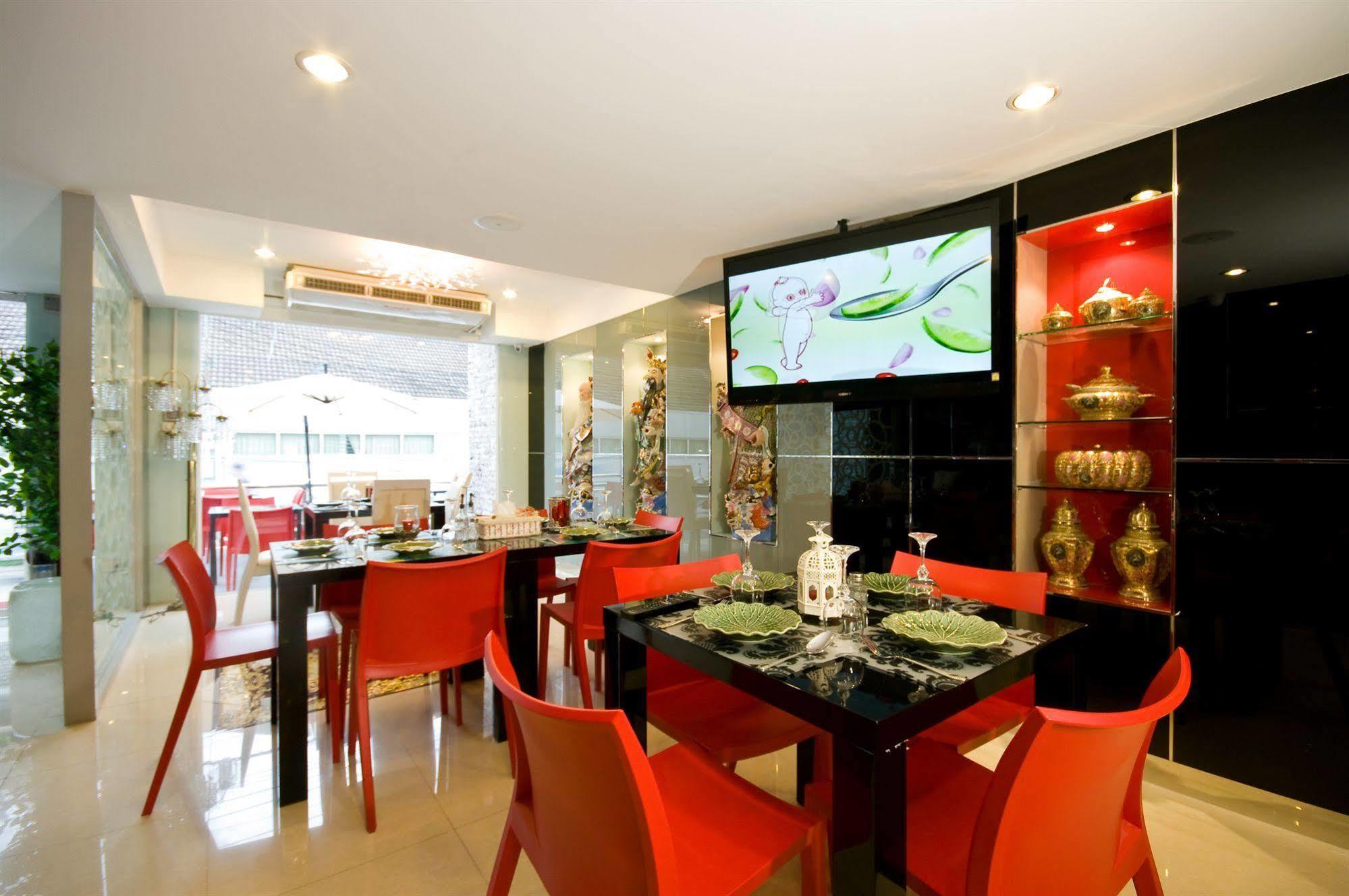 Richly Villa Bangkok Luaran gambar
