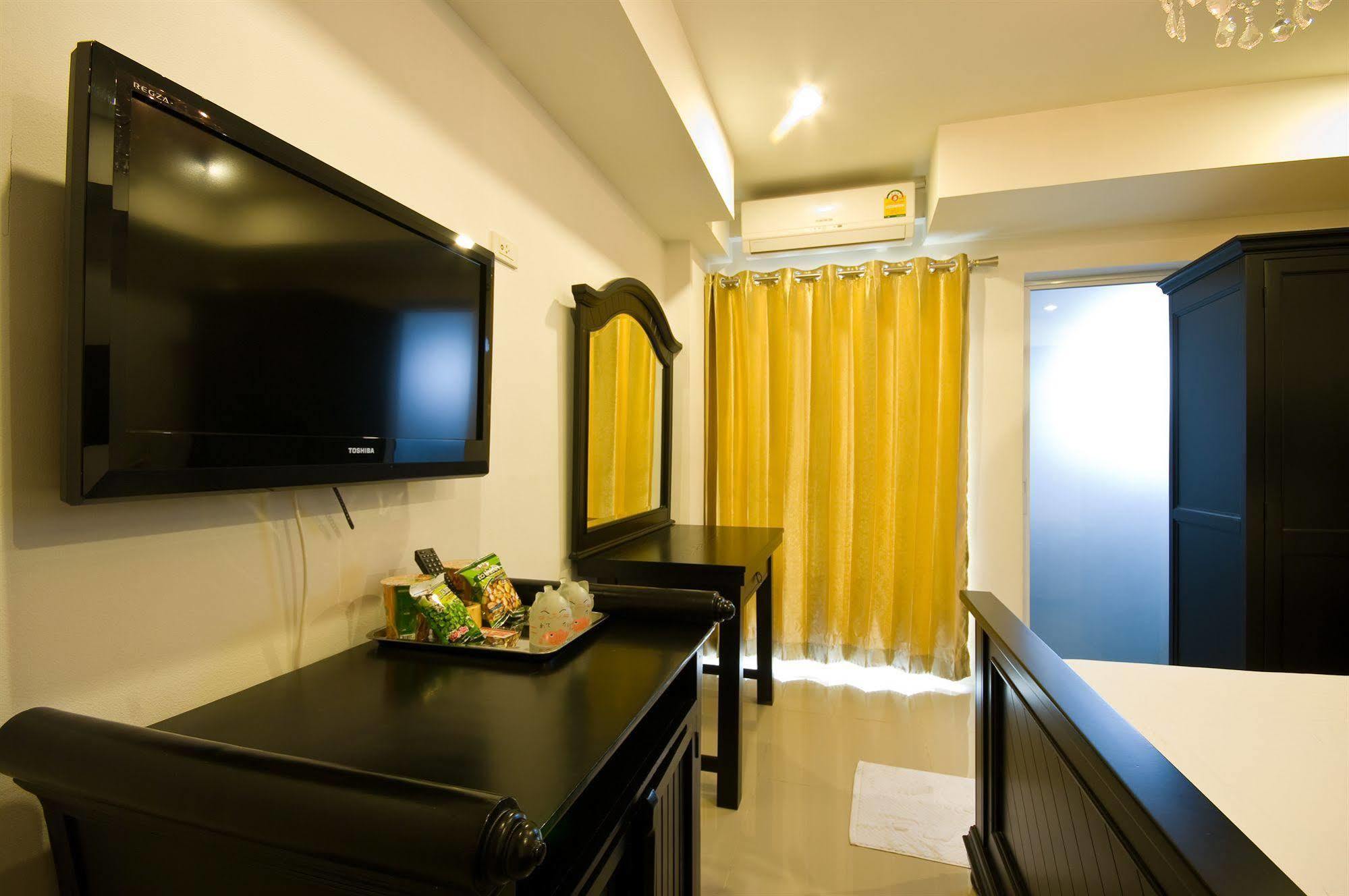 Richly Villa Bangkok Luaran gambar