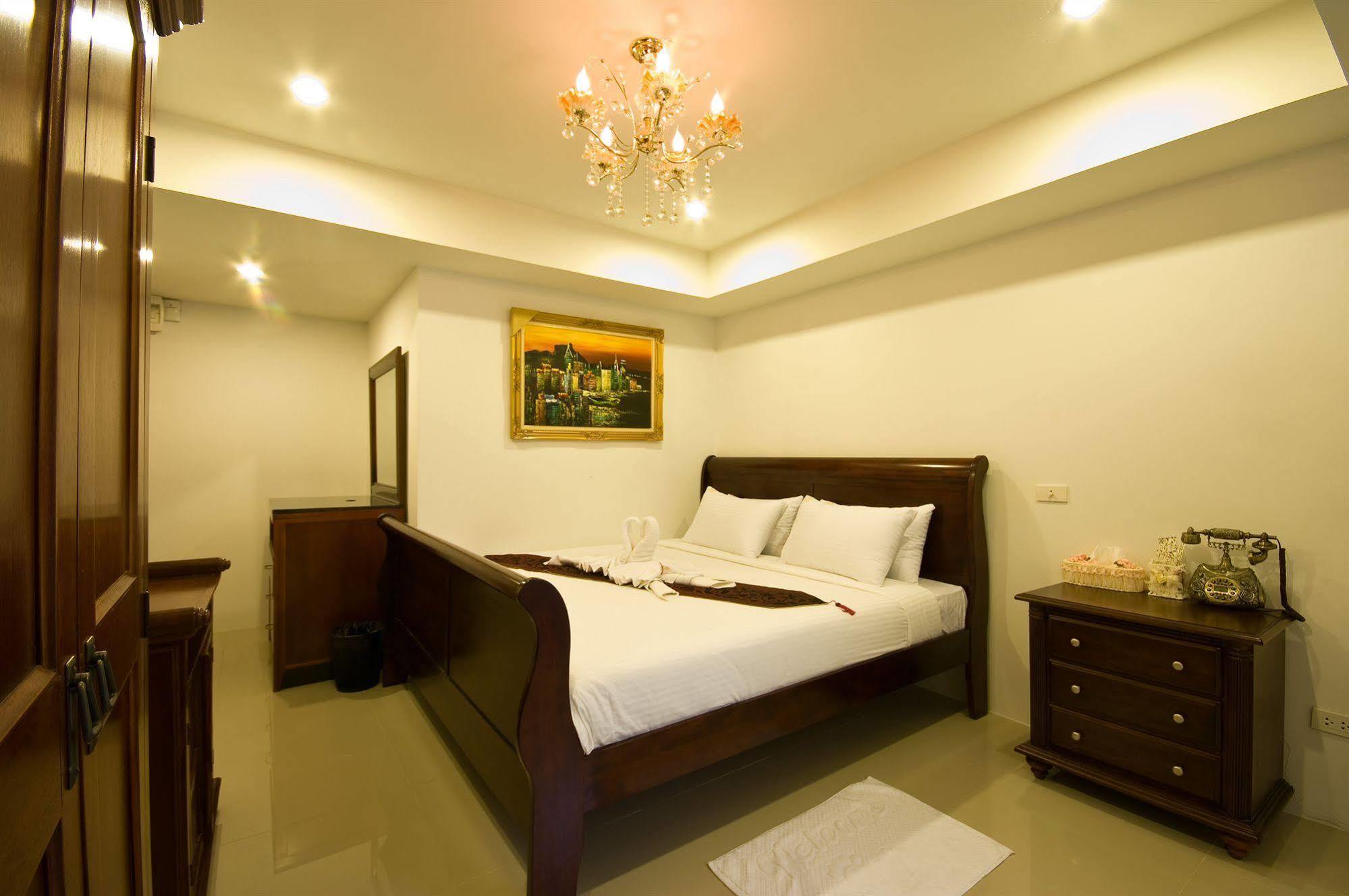 Richly Villa Bangkok Luaran gambar