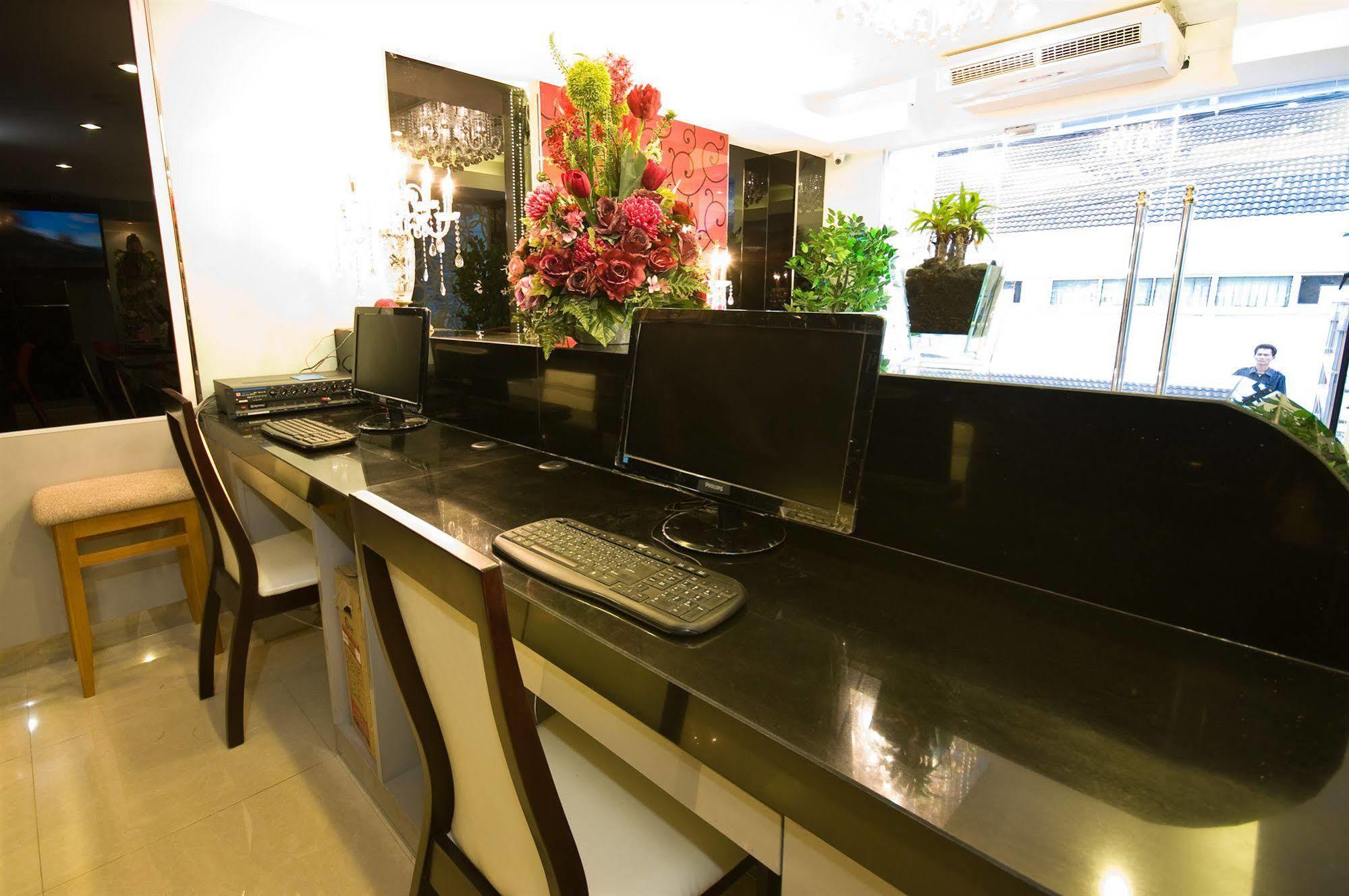 Richly Villa Bangkok Luaran gambar